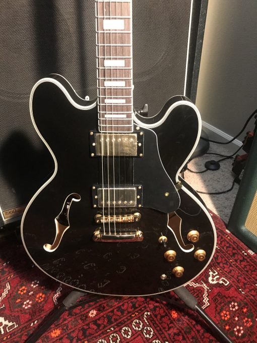 Vintage VSA500GBK Electric Guitar 335 BB King vibe Maple Top Black/Gold