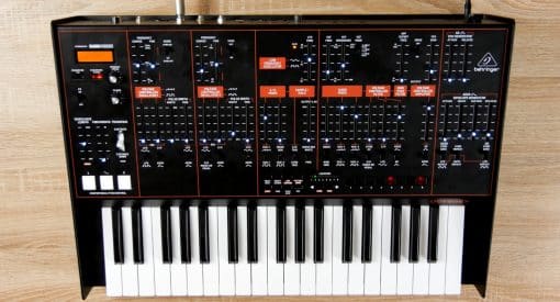 Behringer Odyssey Analog Synthesizer ARP repro OPEN BOX MINT