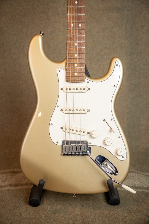 2006 Fender American Stratocaster Shoreline Gold 60th badge