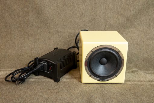 Avantone Pro Active MixCube Retro Cream 5.25 inch Powered Studio Monitor PS-MS