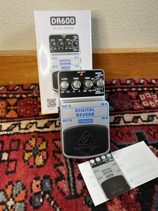 Behringer DR600 Digital Reverb Effects Pedal / Mint Condition