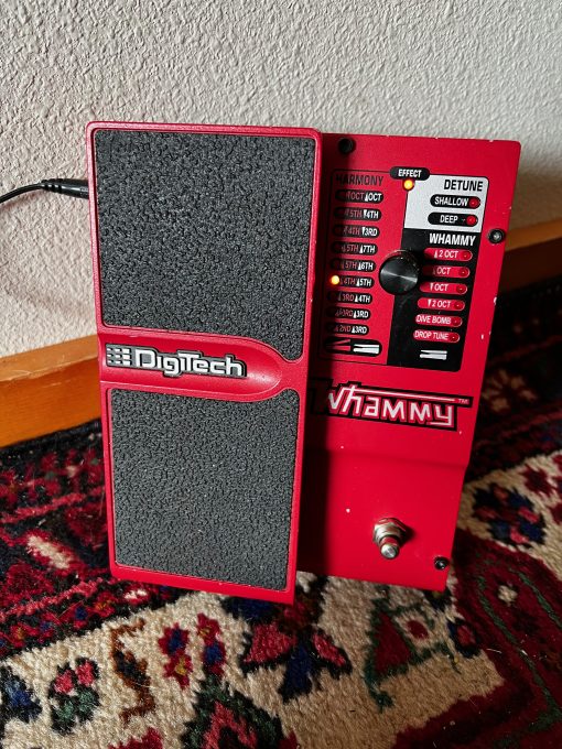 Digitech Whammy Pedal (4th Generation) Pitch Harmonizer Chrous Effects Near Mint!