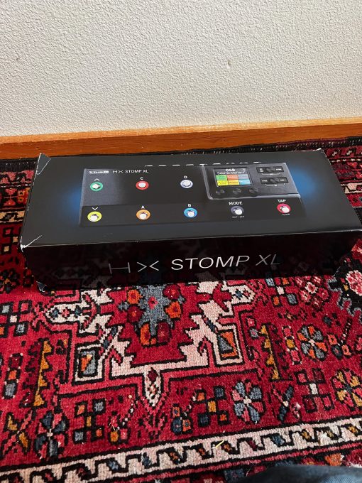 BARELY USED Line 6 HX Stomp XL Multi Effects / Amp Modeler