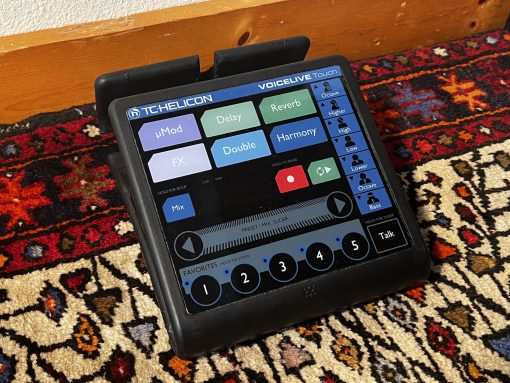 TC Helicon VOICELIVE Touch 1 vocal harmonizer and fx