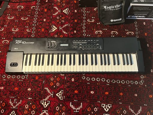 Roland XP-10 Multitimbral Synthesizer Workstation Keyboard