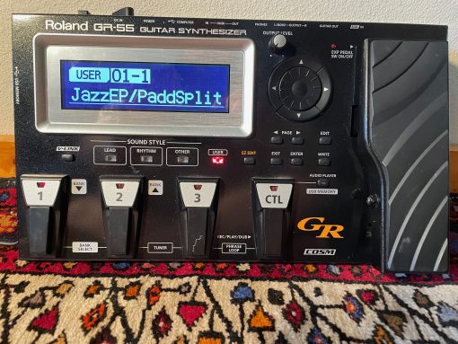 Roland GR-55 Guitar Synthesizer w/ GK Pickup & Power Supply