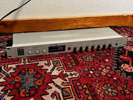 FOR PARTS Akai professional MB76 programmable mix bay 1U 19" rack line mixer NOT WORKING