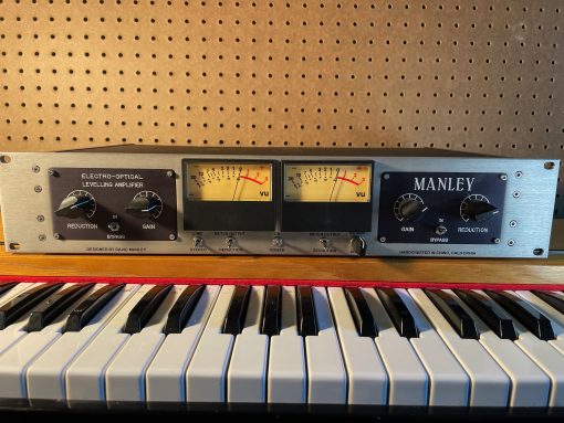 Manley Labs ELOP Dual Channel Electro-Optical Leveling Amplifier / Compressor ( Early Version, Serial 215 )