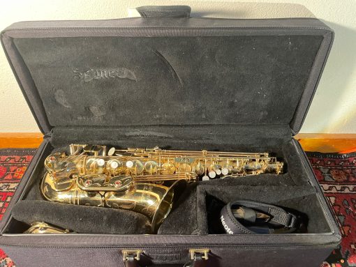 Conn-Selmer ASOL200 SOLOIST Alto Saxophone in Near Mint w/ Extra Books!