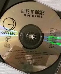 Guns N' Roses-2